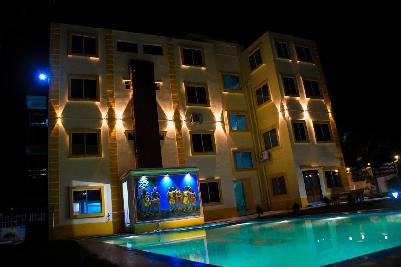 Unique Shantiniketan Hotel Sri Niketan Ngoại thất bức ảnh