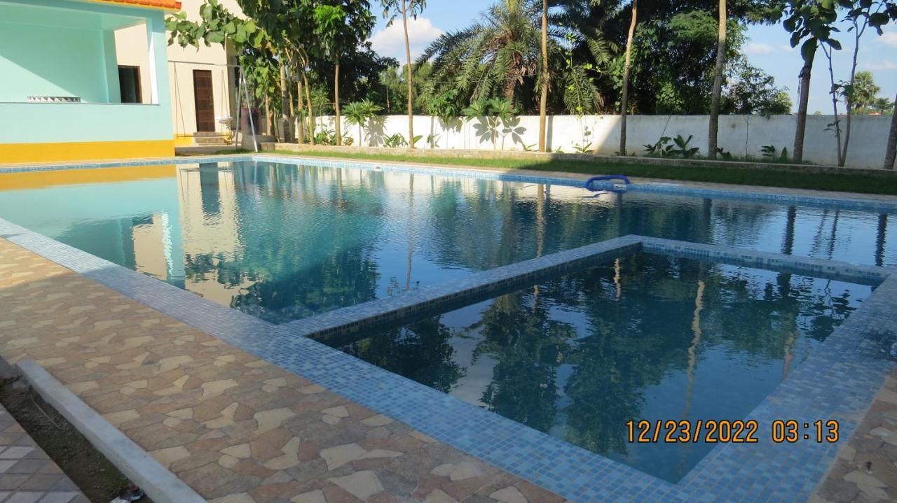 Unique Shantiniketan Hotel Sri Niketan Ngoại thất bức ảnh