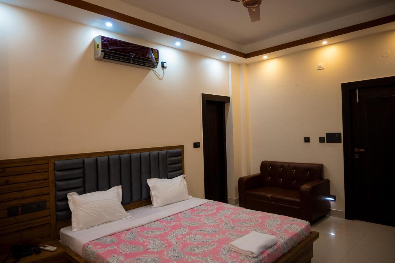 Unique Shantiniketan Hotel Sri Niketan Ngoại thất bức ảnh