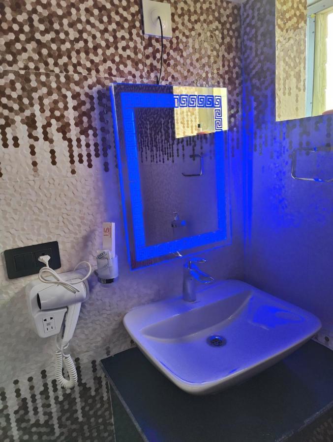 Unique Shantiniketan Hotel Sri Niketan Ngoại thất bức ảnh